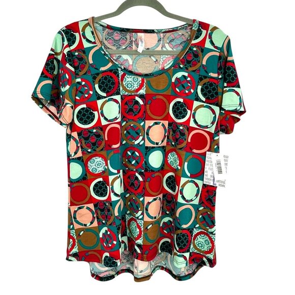NWT LuLaRoe Classic T Geometric Print Women’s Large Short Sleeve Top Cherry Red - Picture 2 of 14